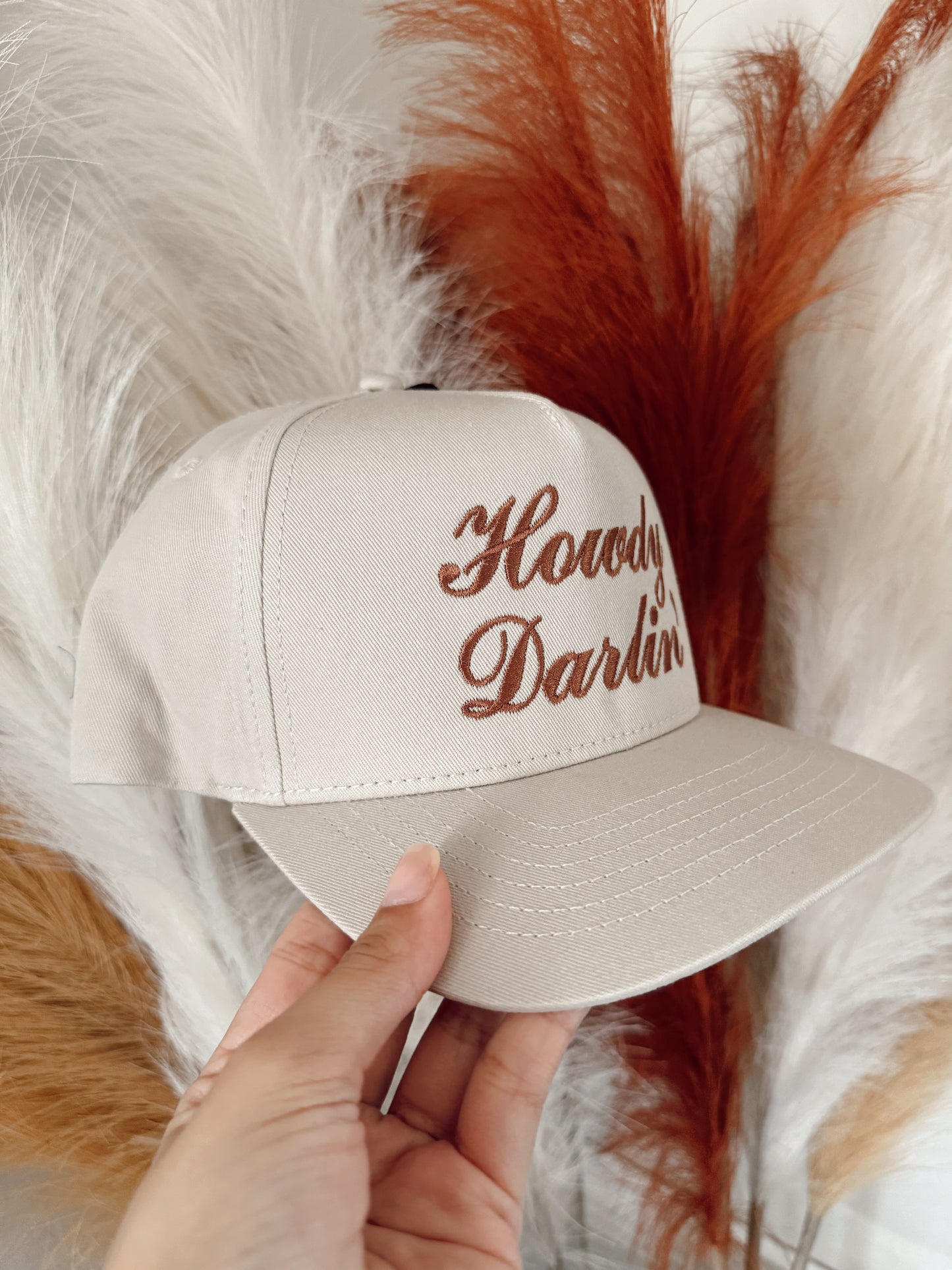 Howdy Darlin Text Designed Embroidery Baseball Cap: PUTTY / ONE SIZE